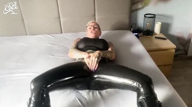 I am your dirty latex bitch !!!