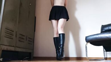 High heel boots fetish with glorious upskirt views