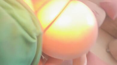 Un Culo enorme y aceitado de la Gran Kira blonde