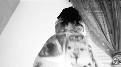YOUR ITALIAN GODDESS firming butt slowmotion sexy butt gym tattooed butt DANCE WITH ME