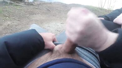Risky Public Handjob with Cumshot at Lake