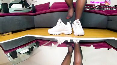 Kati me sweaty Feet on the mirror Nylons, barefoot, insoles, trample and footprints
