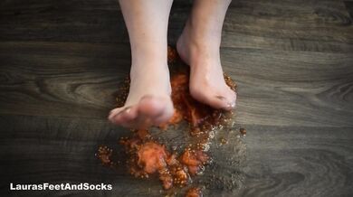Crush food, trample and fuck tomatoes with my feet