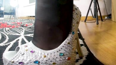 Kati Toy Car Crush Trampling Trample Giantess Crushing Stomping Sneaker High Heels Ballerinas