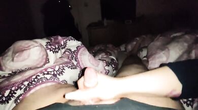 I give him a handjob with my unfinished long nails *cumblast*