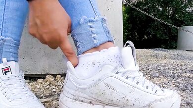 Katis 6 days dirty sweaty socks and Sweaty Shoes Fila sneakers shoeplay lick my dirty sneakers clean