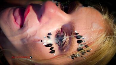 Nederlands moedertje praat sperma uit dikke lulGeil sperma sletjeFacial met sperma in oog