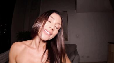 Do you wanna play TRUTH OR DARE? | Anal plug surprise