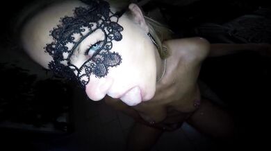 Dutch blonde girl loves his cum on her face en swallows it all