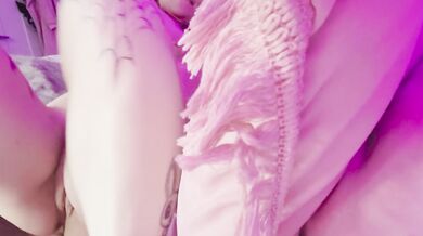 cozy sunny morning has me needy for my tentacle dildo squirt soft mom body dreads egirl tattoos