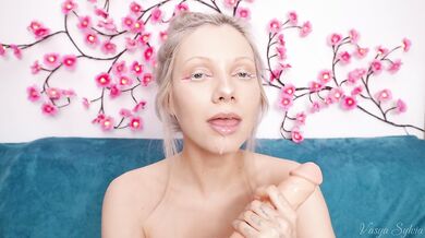 This bitch rubs cum all over her tits - Sweet creampie in her mouth - Sperm flood!
