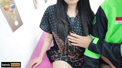 Indo Kang Ojol ahli jilat memek Chindo cantik sampe crot dalam
