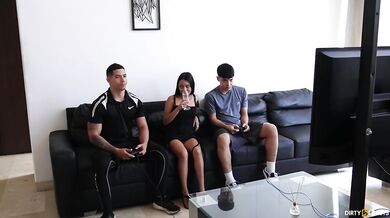 I FUCK EMMA ANTURIN WHO IS LEO WILD'S GIRLFRIEND AND I COME INSIDE HER WHILE HE IS BRINGING FOOD