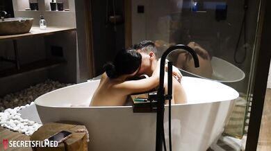 My gf and I shared a romantic bath that quickly turned into passionate sex