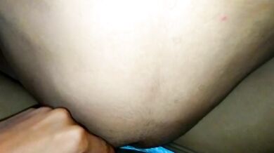 Mi novia se monta y termino rico sobre ella