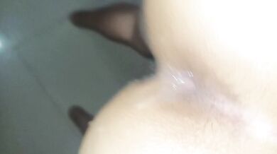 Anal creampie left her ass open and full of cum