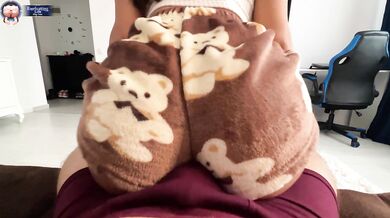 Humping and make my stepbrother cum on him,with me ass in my teddy bear pajamas