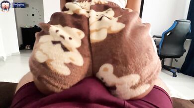 Humping and make my stepbrother cum on him,with me ass in my teddy bear pajamas