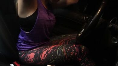 I masturbate when leaving the gym | Multiorgasmic milf