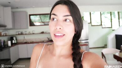 Sexual Adventure: Living on an Isla - VLOG PORNO