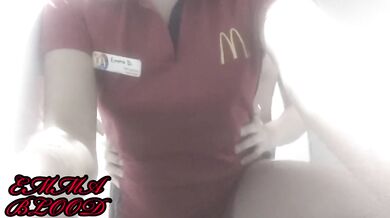 Lady Macdonals gives me a Mac-blowjob in a public restrom and i fuck her