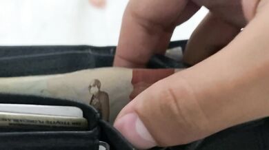 I pay my employee for each garment
