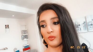 Jeweln_22-CHALLENGE-SODOMIZED by a real estate agent and he smashes my pussy with a banana!
