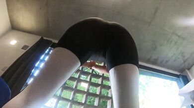 Fitness girl RIPPED her legging and gets her ASS destroyed