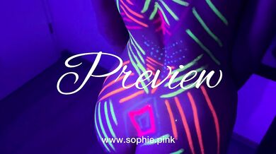 Ich liebe Analsex! Sophie Kirsch im Lackcatsuit