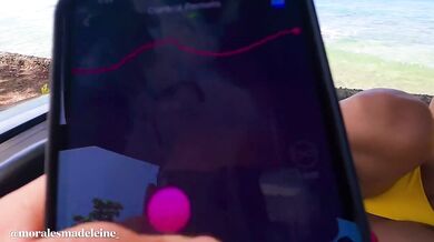 My friend controls my lush while I drive on the beach And masturbate my cream pussy